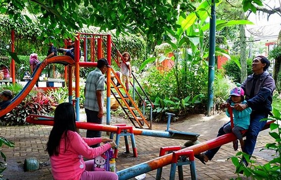 Taman R.A. Kartini, Tempat Asyik Berkumpulnya Berbagai Komunitas di Kota Cimahi 9 Taman R.A. Kartini, Tempat Asyik Berkumpulnya Berbagai Komunitas di Kota Cimahi 9