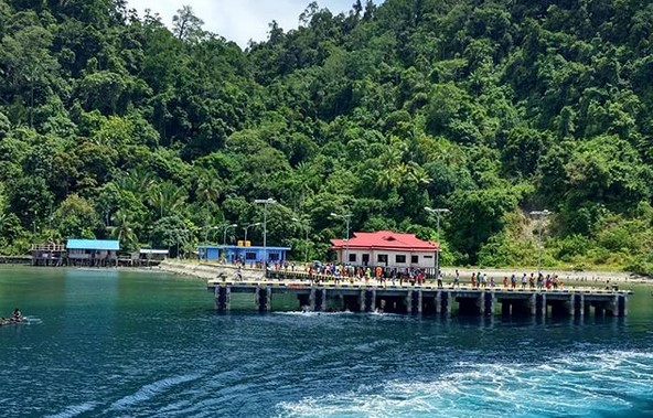 Taman Nasional Teluk Cendrawasih Yang Jauh dan Susah, Tetapi Menjadi Impian Para Penyelam Dunia 2 Taman Nasional Teluk Cendrawasih Yang Jauh dan Susah, Tetapi Menjadi Impian Para Penyelam Dunia 2