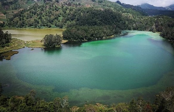 Telaga Pengilon Wonosobo, Danau Paling Jernih Dengan Alamnya yang Memanjakan Mata 3