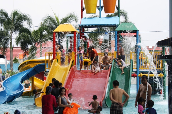 Kolam Renang Tirta Indah Majalengka 4