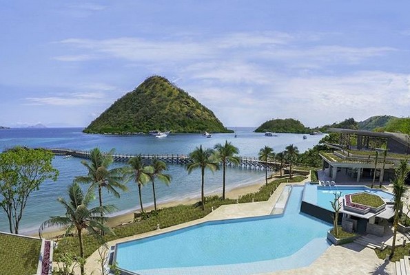 Labuan Bajo Kebakaran? Tetap Indah Kok, Simak Penjelasannya Berikut Ini 10 Labuan Bajo Kebakaran? Tetap Indah Kok, Simak Penjelasannya Berikut Ini 10