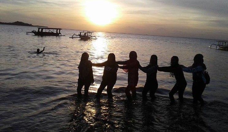 Yuk Intip Potret Indahnya Pantai Cemara Lombok 3 Yuk Intip Potret Indahnya Pantai Cemara Lombok 3