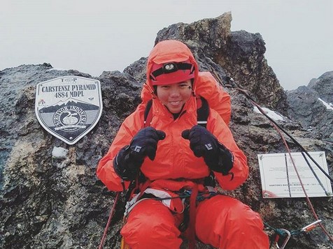 Main Salju di Indonesia? Apakah Mungkin? Coba Ke Puncak Jaya Papua Barat 8