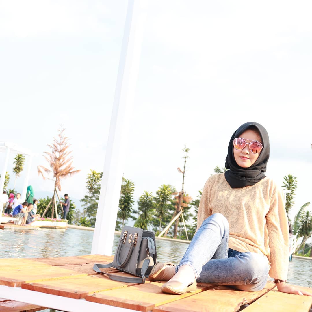 Yang Baru! Celosia Happy & Fun, Depannya Taman Bunga Celosia Bandungan Semarang 9