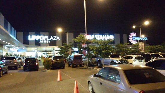 10 Rekomendasi Mall di Daerah Jambi Terbaru dan Mewah Ini Wajib Masuk List Belanjaanmu 3 10 Rekomendasi Mall di Daerah Jambi Terbaru dan Mewah Ini Wajib Masuk List Belanjaanmu 3