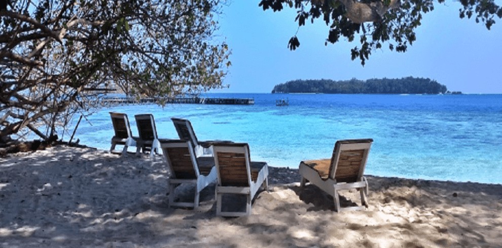 Menikmati Keindahan Pulau Sepa Ala Backpacker, Tips Berikut Wajib Dicoba! 5 Menikmati Keindahan Pulau Sepa Ala Backpacker, Tips Berikut Wajib Dicoba! 5