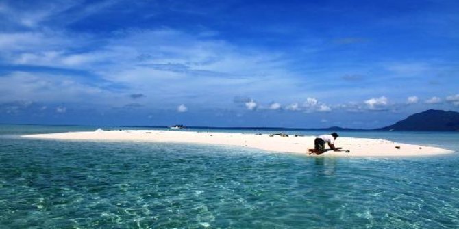 Menikmati Keindahan Pulau Sepa Ala Backpacker, Tips Berikut Wajib Dicoba! 8 Menikmati Keindahan Pulau Sepa Ala Backpacker, Tips Berikut Wajib Dicoba! 8