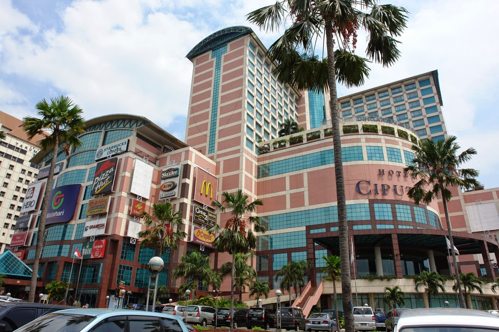 10 Rekomendasi Mall Terbesar, Lengkap, Mewah di Daerah Jakarta Barat Ada Salju dan Bioskop 5 10 Rekomendasi Mall Terbesar, Lengkap, Mewah di Daerah Jakarta Barat Ada Salju dan Bioskop 5