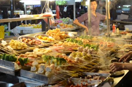 Jalan-Jalan Ke Kuala Lumpur Ala Backpaker, Simak Tips Berikut Ini! 7 Jalan-Jalan Ke Kuala Lumpur Ala Backpaker, Simak Tips Berikut Ini! 7