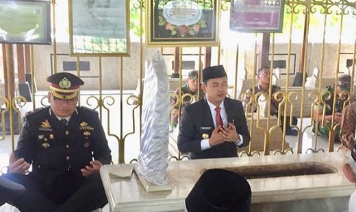 Wisata Religi di Rembang, Mengunjungi Makam R.A Kartini 6 Wisata Religi di Rembang, Mengunjungi Makam R.A Kartini 6