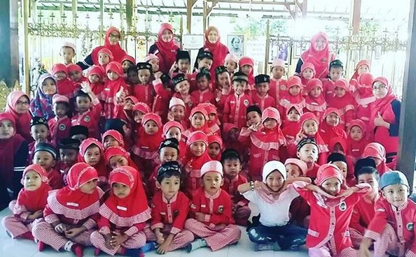 Wisata Religi di Rembang, Mengunjungi Makam R.A Kartini 9 Wisata Religi di Rembang, Mengunjungi Makam R.A Kartini 9