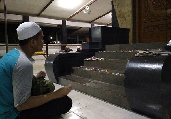 Menjelajahi Perhentian Terakhir Kanjeng Sunan Kalijaga Demak Jawa Tengah 8