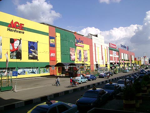 10 Referensi Mall Terbaik di Daerah Makassar Lengkap, Bagus dan Mewah Cocok Untuk Belanja Bulanan 6 10 Referensi Mall Terbaik di Daerah Makassar Lengkap, Bagus dan Mewah Cocok Untuk Belanja Bulanan 6