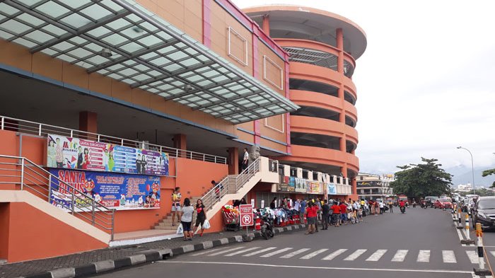 10 Daftar Pilihan Mall Terbesar dan Terkenal di Daerah Manado Yang Ada Bioskop-nya 2 10 Daftar Pilihan Mall Terbesar dan Terkenal di Daerah Manado Yang Ada Bioskop-nya 2