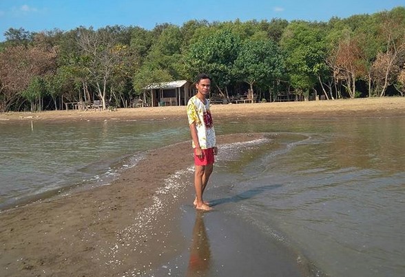 Ragam Keindahan dan Kisah Pantai Glagah Wangi di Pesisir Demak, Berapa Harga Tiket Masuknya? 5