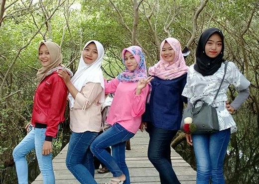 Ragam Keindahan dan Kisah Pantai Glagah Wangi di Pesisir Demak, Berapa Harga Tiket Masuknya? 3