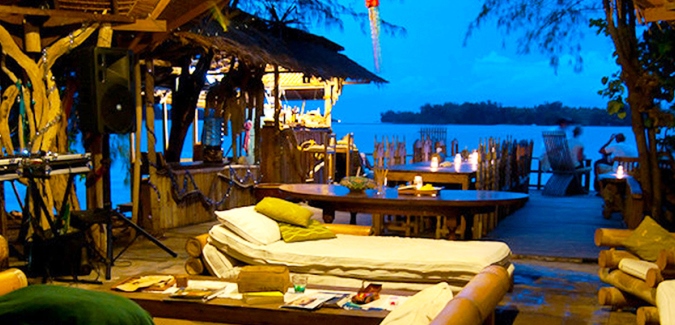 Bersantai di Pulau Macan Ala Backpacker, Berikut Tipsnya! 4