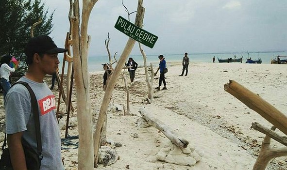 Pesona Wisata Pulau Gede Rembang Jawa Tengah 2 Pesona Wisata Pulau Gede Rembang Jawa Tengah 2