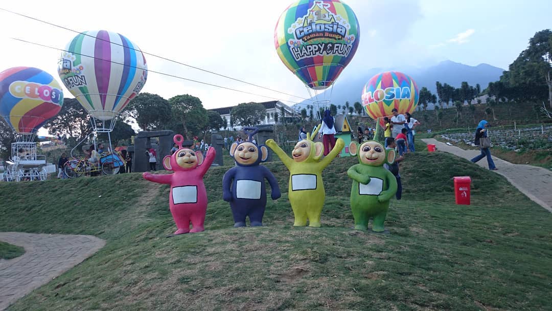 Yang Baru! Celosia Happy & Fun, Depannya Taman Bunga Celosia Bandungan Semarang 10