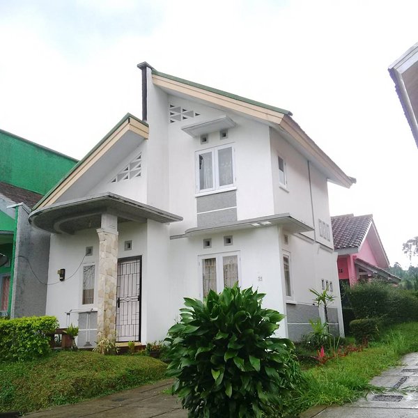 Ini Dia Daftar Villa di Ciater Dengan Pemandangan Indah dan Harga Terjangkau Mulai Rp.345.000 8 Ini Dia Daftar Villa di Ciater Dengan Pemandangan Indah dan Harga Terjangkau Mulai Rp.345.000 8