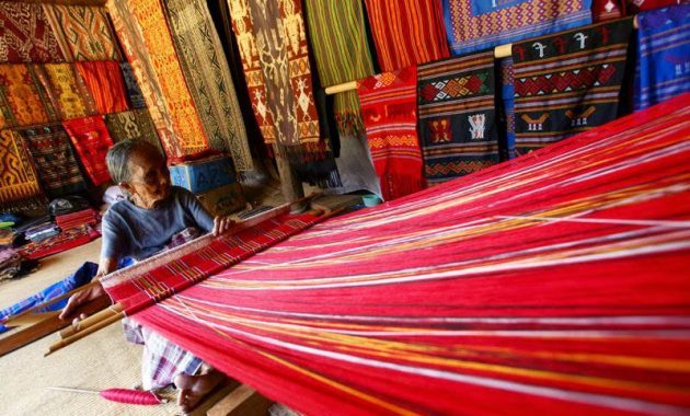 10 Daftar Pilihan Cinderamata Khas Daerah Makassar Yang Cantik Ini Wajib Untuk Kalian Bawa Pulang! 3 10 Daftar Pilihan Cinderamata Khas Daerah Makassar Yang Cantik Ini Wajib Untuk Kalian Bawa Pulang! 3