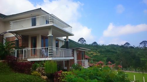 Beberapa Pilihan Villa Dekat Taman Safari Indonesia Yang Harganya Mulai Dari Rp.1.000.000 8