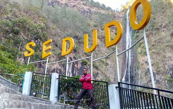 Sensasi Berwisata di Air Terjun Sedudo dengan Beragam Misteri di Dalamnya 2