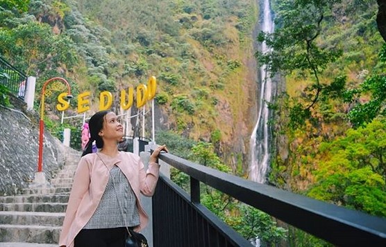 Sensasi Berwisata di Air Terjun Sedudo dengan Beragam Misteri di Dalamnya 3