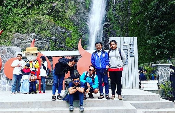 Sensasi Berwisata di Air Terjun Sedudo dengan Beragam Misteri di Dalamnya 4