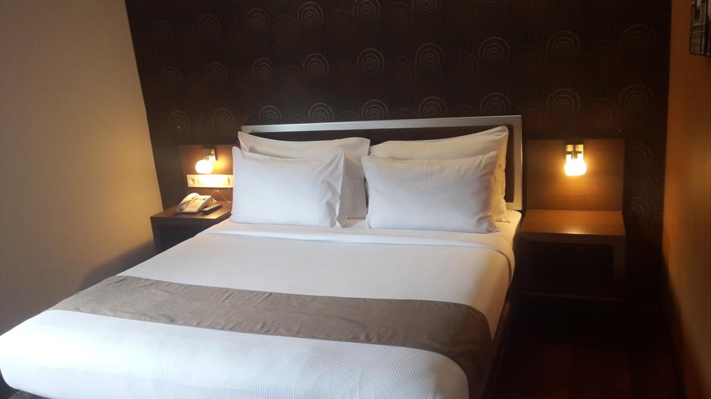 15 Hotel Terbaik Untuk Sempurnakan Liburan di Kota Ambon, Harga Mulai Rp.283.000 2 15 Hotel Terbaik Untuk Sempurnakan Liburan di Kota Ambon, Harga Mulai Rp.283.000 2