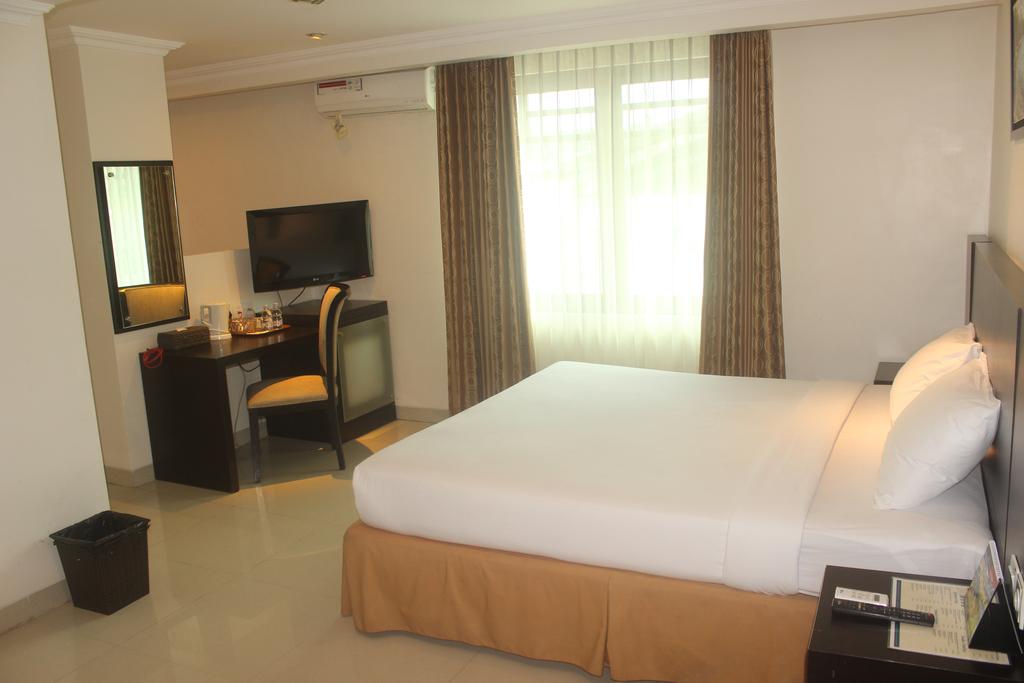 15 Hotel Terbaik Untuk Sempurnakan Liburan di Kota Ambon, Harga Mulai Rp.283.000 9 15 Hotel Terbaik Untuk Sempurnakan Liburan di Kota Ambon, Harga Mulai Rp.283.000 9