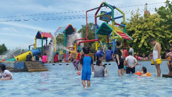 Daftar Kolam Renang di Ancol Jakarta Yang Menarik Untuk Dikunjungi dan Harga Tiketnya Terjangkau 2