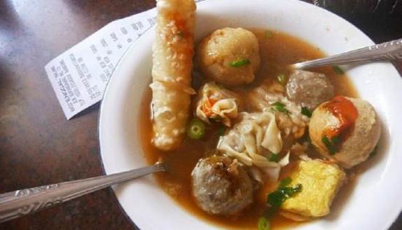 Cicipi Nikmatnya 10 Rekomendasi Kuliner Bakso Terpopuler Viral di Kota Bandung Yang Harganya Murah 3 Cicipi Nikmatnya 10 Rekomendasi Kuliner Bakso Terpopuler Viral di Kota Bandung Yang Harganya Murah 3