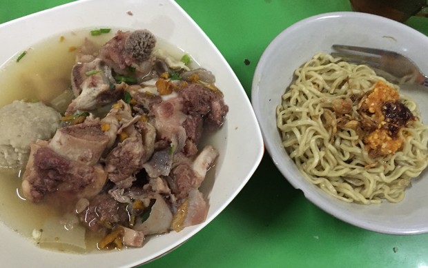 Cicipi Nikmatnya 10 Rekomendasi Kuliner Bakso Terpopuler Viral di Kota Bandung Yang Harganya Murah 7 Cicipi Nikmatnya 10 Rekomendasi Kuliner Bakso Terpopuler Viral di Kota Bandung Yang Harganya Murah 7