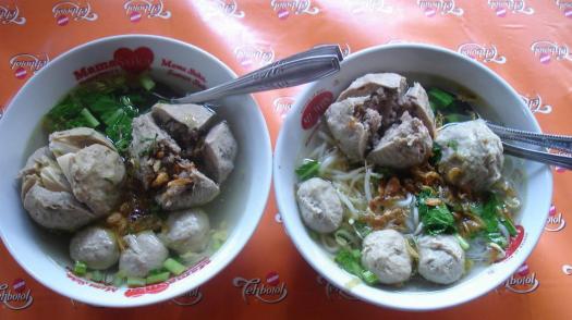 Cicipi Nikmatnya 10 Rekomendasi Kuliner Bakso Terpopuler Viral di Kota Bandung Yang Harganya Murah 8 Cicipi Nikmatnya 10 Rekomendasi Kuliner Bakso Terpopuler Viral di Kota Bandung Yang Harganya Murah 8