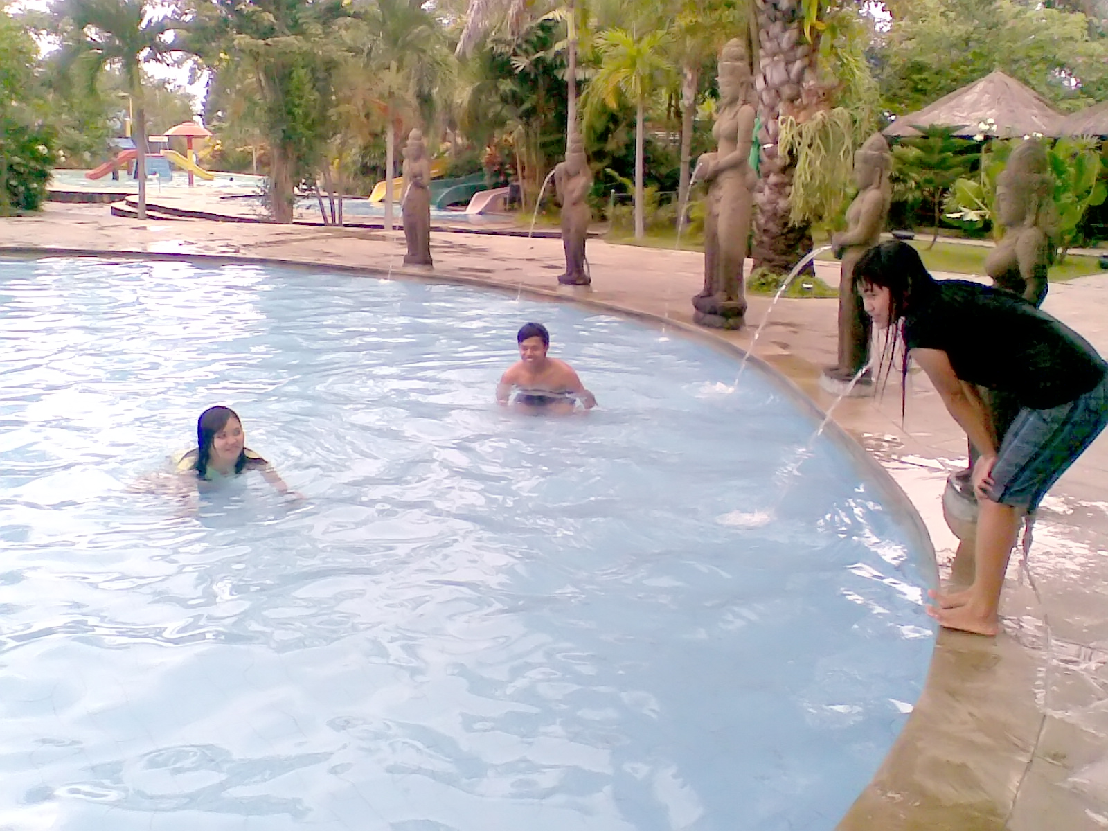 Deretan Daftar Pilihan Kolam Renang di Banyuwangi Yang Eksotis dan Berapa Harga Tiket Masuknya? 8 Deretan Daftar Pilihan Kolam Renang di Banyuwangi Yang Eksotis dan Berapa Harga Tiket Masuknya? 8