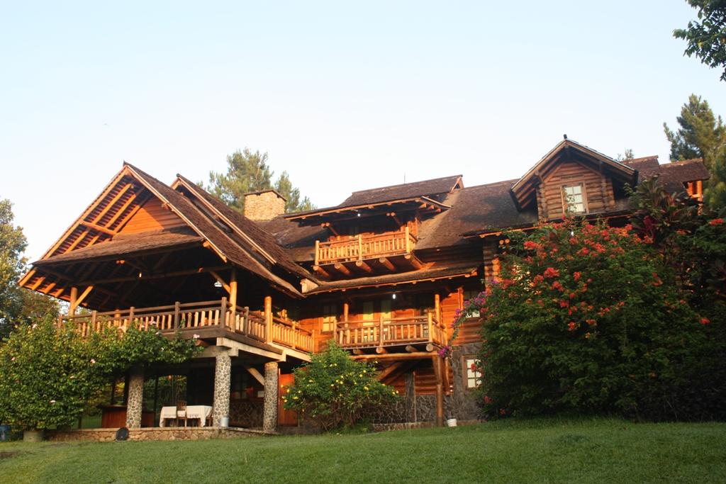 15 Daftar Referensi Villa Dengan Fasilitas Lengkap di Bogor Yang Bisa Jadi Pilihan 8