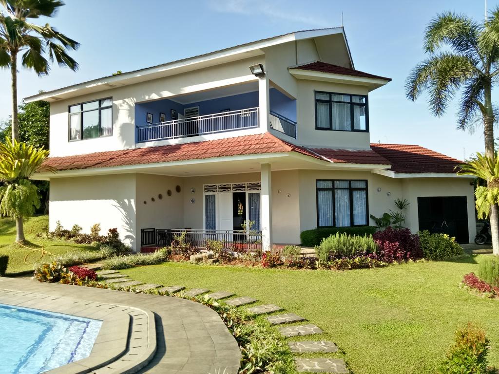 Beberapa Rekomendasi Villa Nyaman dan Bagus di Daerah Sentul Dengan Harga Terjangkau 3 Beberapa Rekomendasi Villa Nyaman dan Bagus di Daerah Sentul Dengan Harga Terjangkau 3