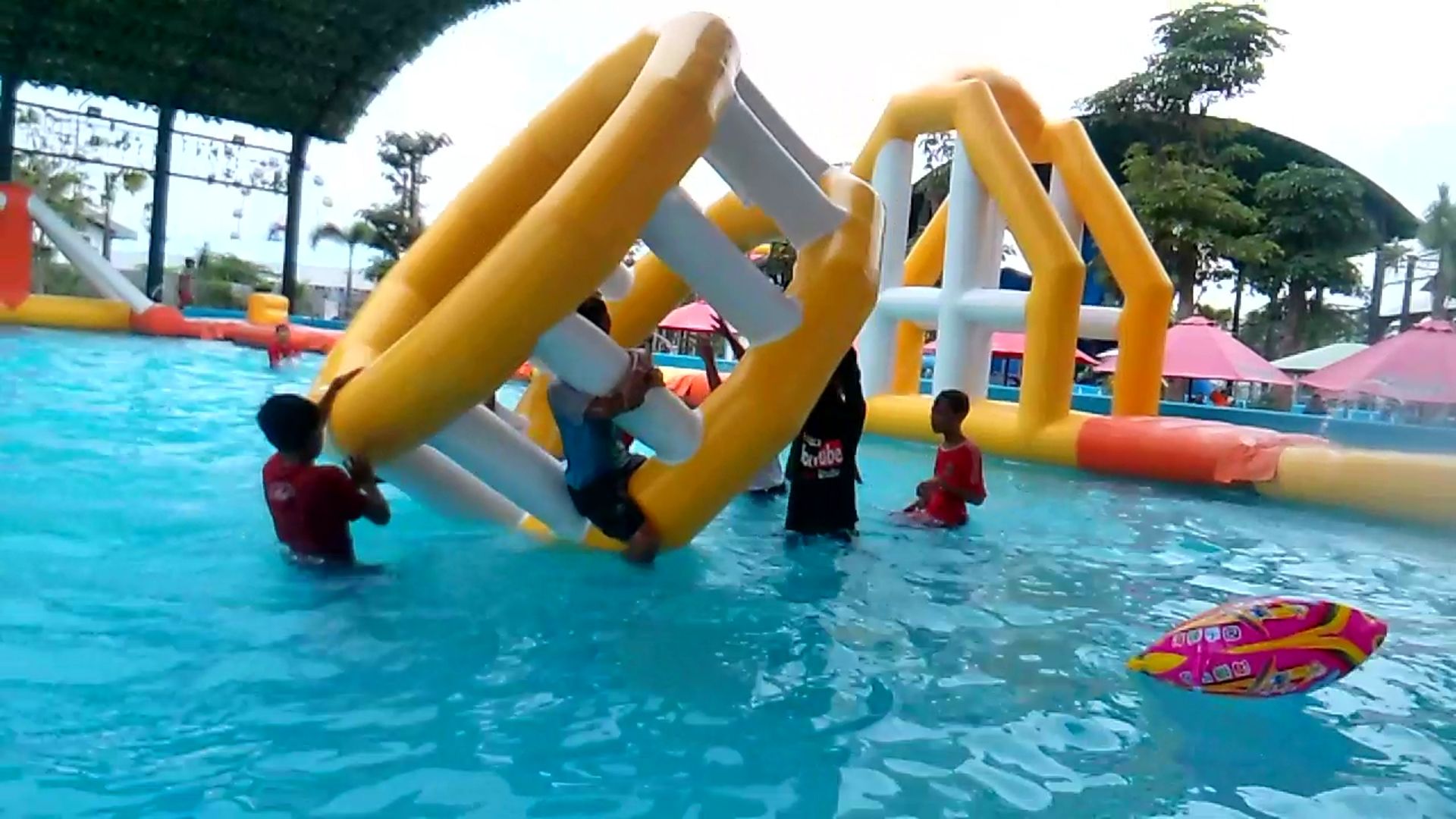 Daftar Pilihan Kolam Renang di Daerah Bojonegoro Yang Dapat Menjadi Pilihan Liburan Akhir Pekan 4 Daftar Pilihan Kolam Renang di Daerah Bojonegoro Yang Dapat Menjadi Pilihan Liburan Akhir Pekan 4