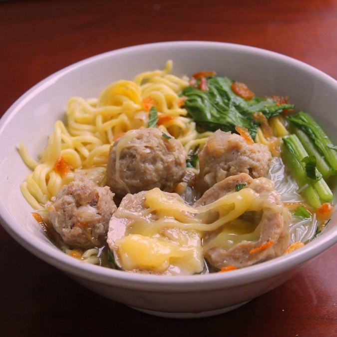 5 Kedai Bakso Enak di Cirebon yang Siap Menggoyang Lidah 3