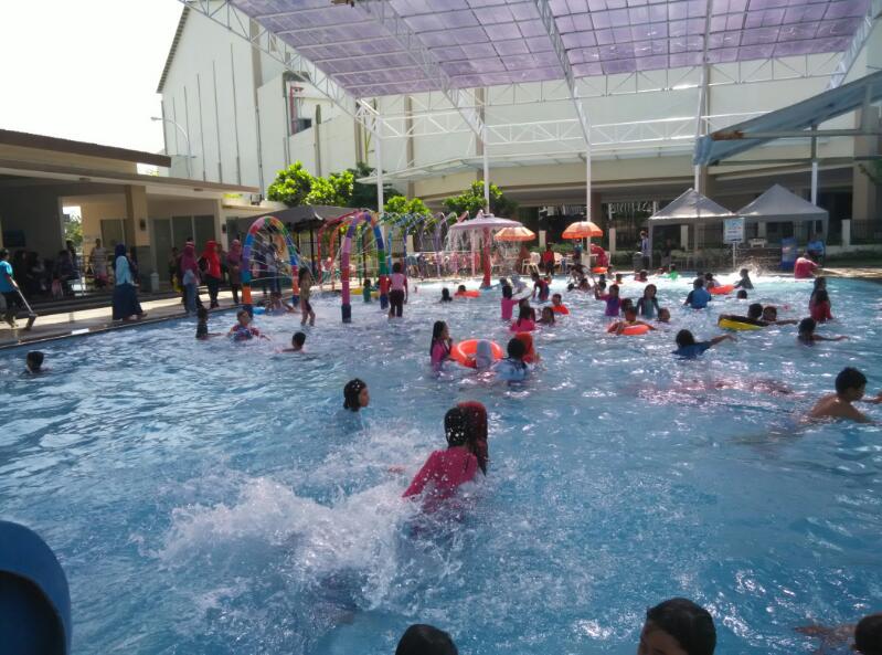 10 Pilihan Wisata Kolam Renang Unggulan di Cirebon Yang Bagus dan Adakah Air Hangatnya? 9