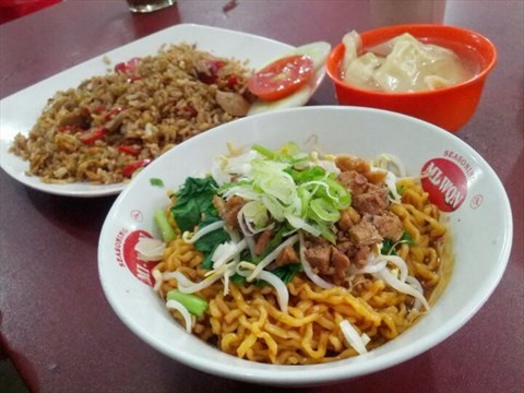 Menyantap 7 Mie Ayam Enak di Kota Depok 3