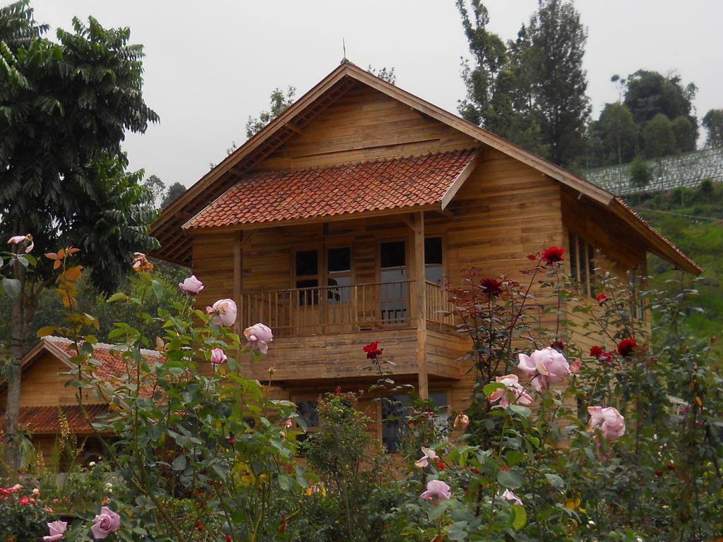 15 Rekomendasi Pilihan Villa Dengan Fasilitas Lengkap di Garut, Harga Terjangkau Mulai Rp.436.000 1