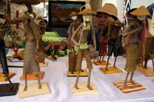 10 Daftar Pilihan Souvenir Khas di Daerah Gorontalo Yang Paling Unik, Murah dan Menarik 5 10 Daftar Pilihan Souvenir Khas di Daerah Gorontalo Yang Paling Unik, Murah dan Menarik 5