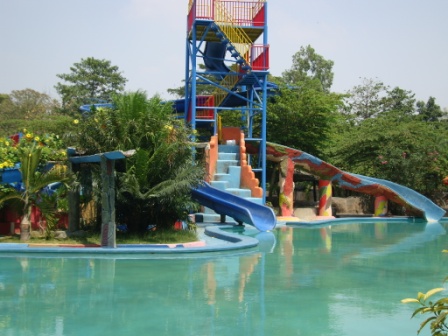 Rekomendasi Kolam Renang Terbaik di Daerah Indramayu Yang Baru dan Adakah Air Hangatnya? 9