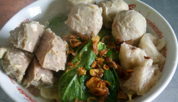 5 Tempat Makan Bakso Enak di Jakarta Pusat yang Bisa Buat Lidah Bergoyang 6 5 Tempat Makan Bakso Enak di Jakarta Pusat yang Bisa Buat Lidah Bergoyang 6