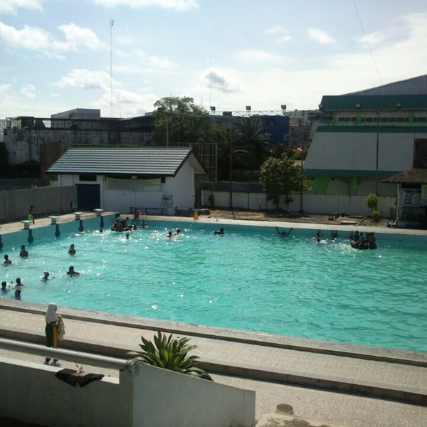 10 Daftar Rekomendasi Kolam Renang di Jakarta Timur Yang Cocok Untuk Liburan Akhir Pekan 4