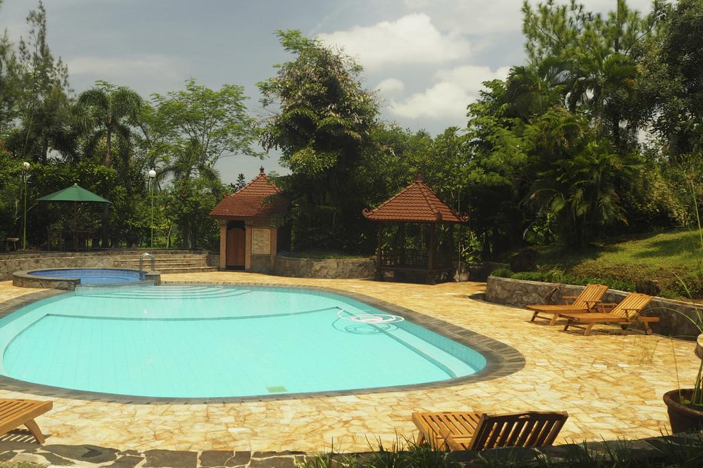 6 Villa Yang Bagus Saat Liburan di Jepara, Harga Sewa Murah Mulai Rp.300.000 Saja! 4 6 Villa Yang Bagus Saat Liburan di Jepara, Harga Sewa Murah Mulai Rp.300.000 Saja! 4