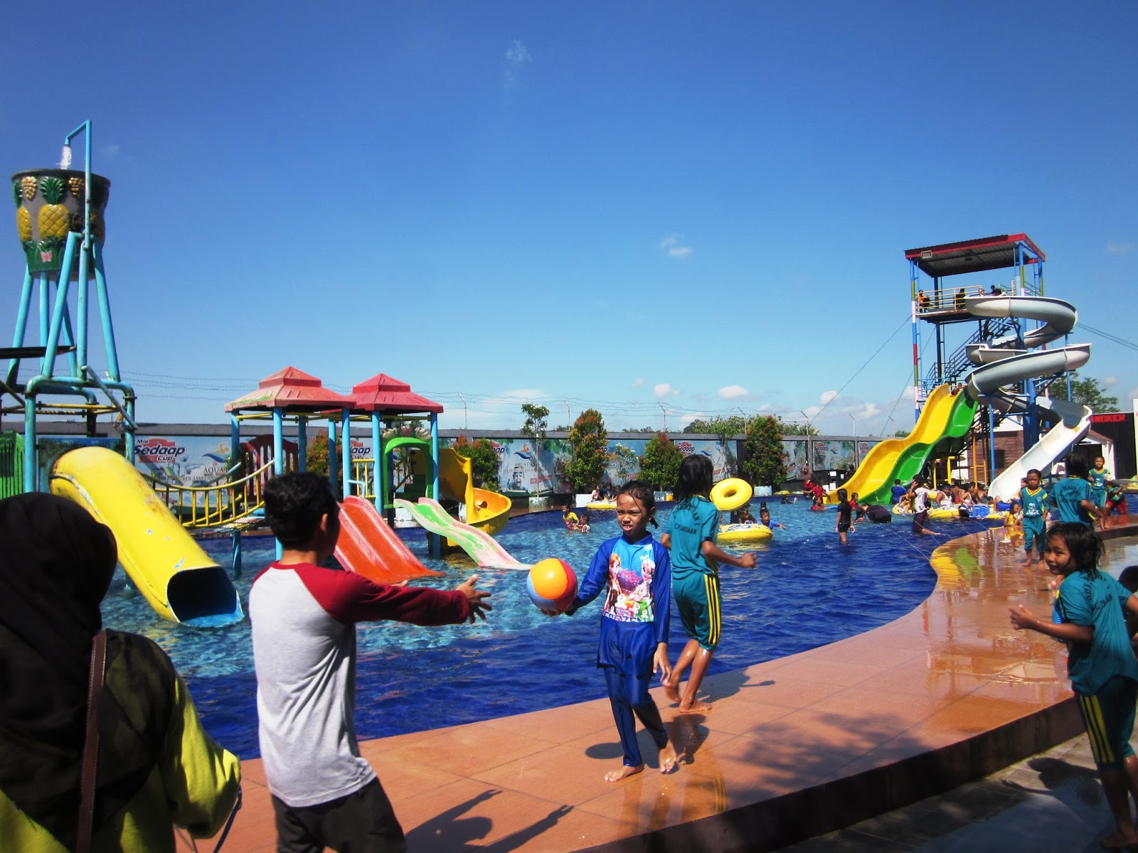 Beberapa Rekomendasi Wisata Kolam Renang di Daerah Jombang dan Manakah Yang Terbesar? 4