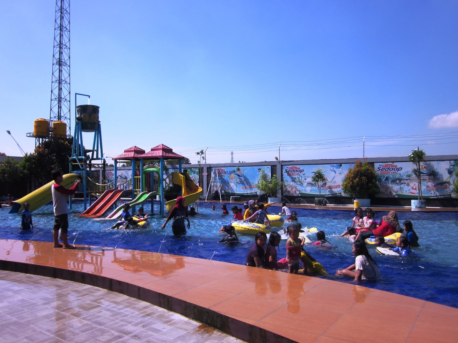 Beberapa Rekomendasi Wisata Kolam Renang di Daerah Jombang dan Manakah Yang Terbesar? 2